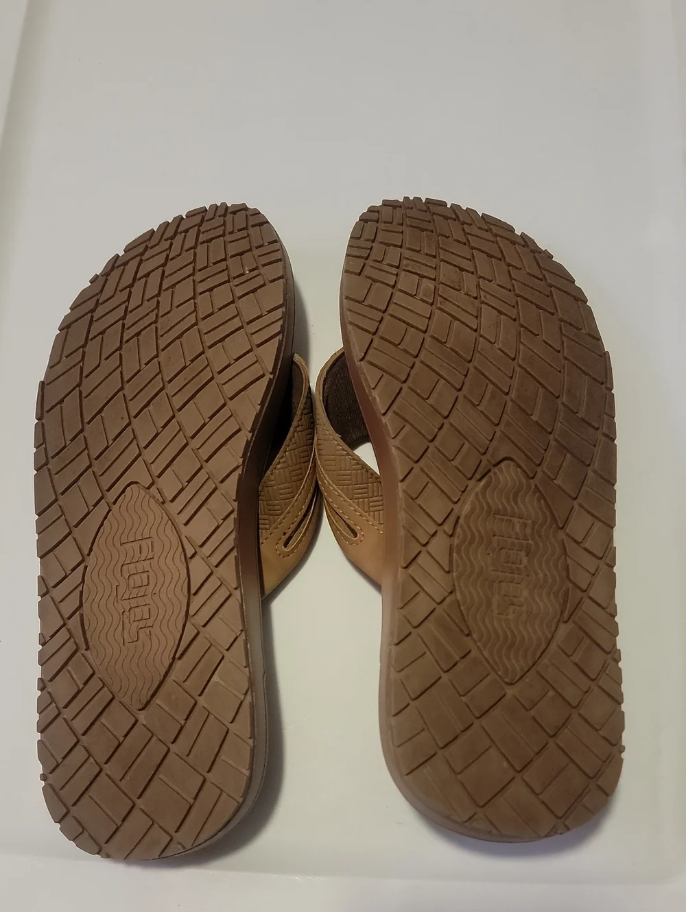 Flojos Tan/Brown Men's Ryan Flip Flop Sandals Size 8